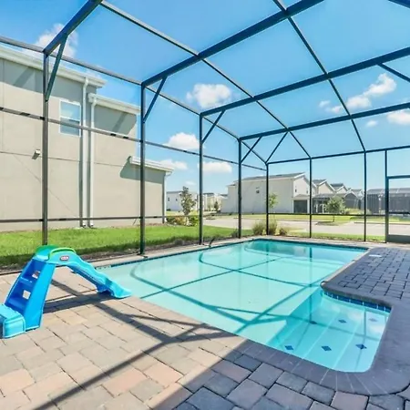 Storey Lake 6 Bed Home- King Master On 1St Floor Villa